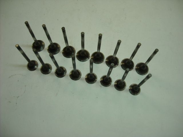 SUZUKI GSX 1100 8 intake + 8 exhaust valves (prepared)